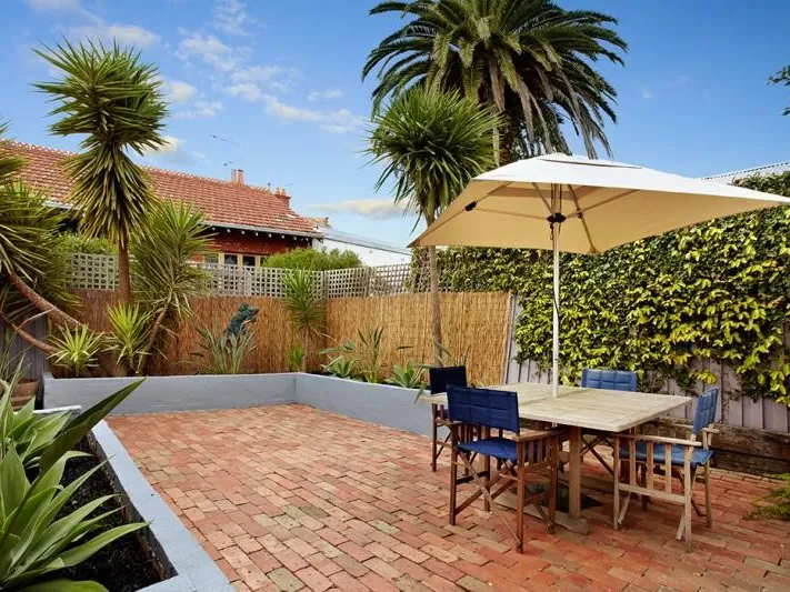 Tudor style elegance