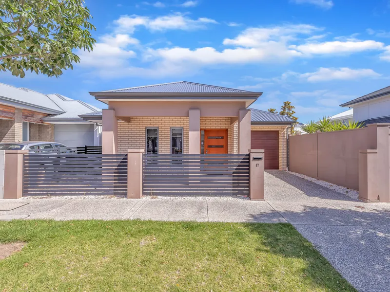 SINGLE STOREY 4 BEDROOM HOME SET IN A PRIME LOCATION + SOLAR