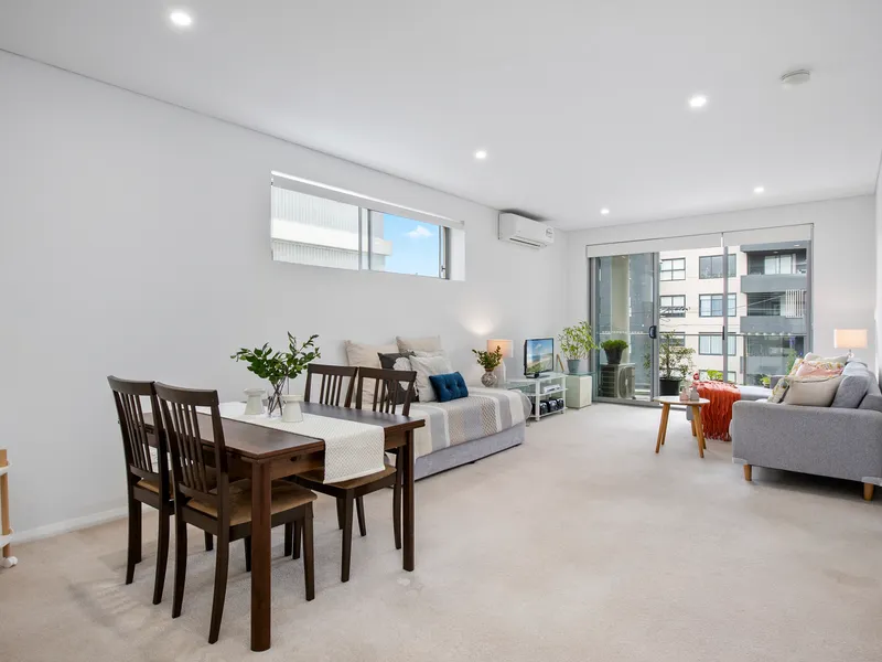 MODERN NORTH FACING 2ND FLOOR APARTMENT