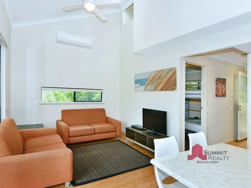 Footprints Resort Preston Beach