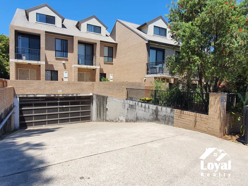 Spacious Three Bedrooms Townhouse in Boutique Complex - Inspection By Appointment