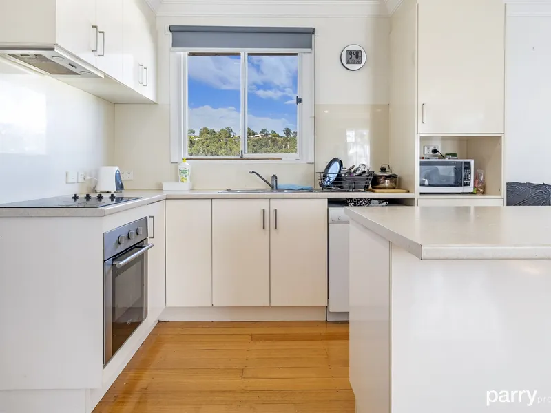 Two Dwellings - Dual Income!