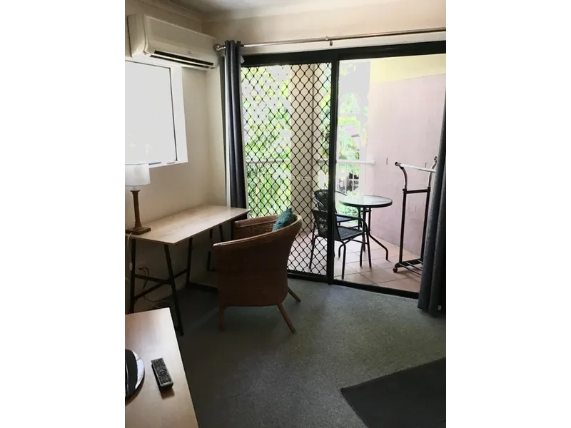 Living In a City Oasis. Fully Furnished Unit