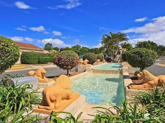 Single level Home - located in a sort after complex