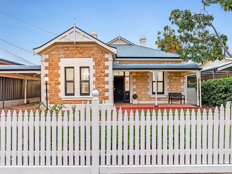 Realise the dream in an extended C1910 villa with work, play and a better education in mind…