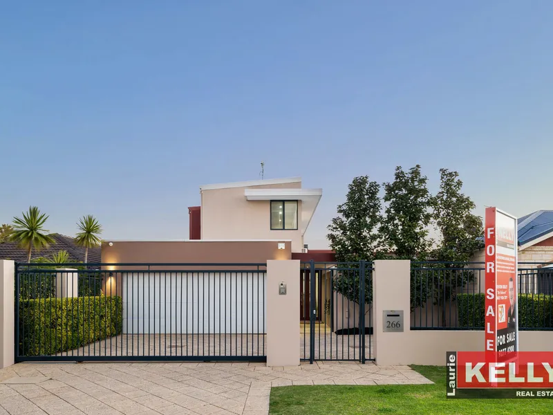 SLEEK & STYLISH ARCHITECTUAL STUNNER