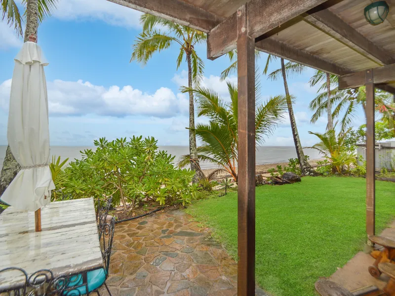 Unique House Sitting Opportunity - Absolute Beachfront Cottage!