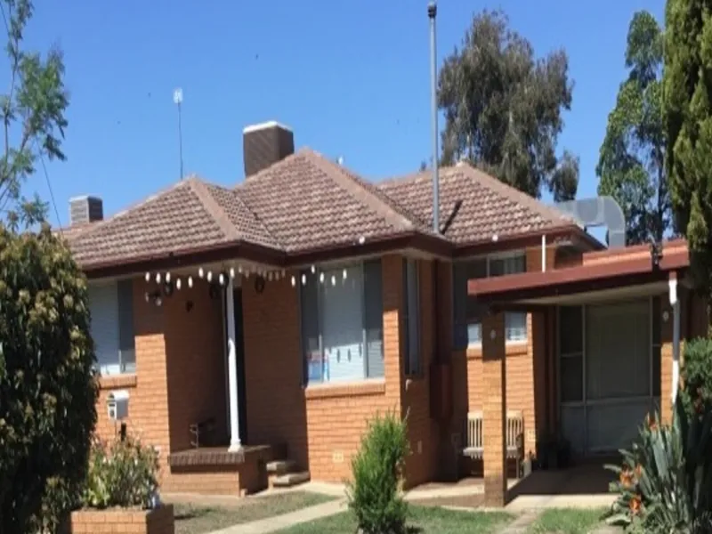 SOUTH TAMWORTH - Three Bedroom Home