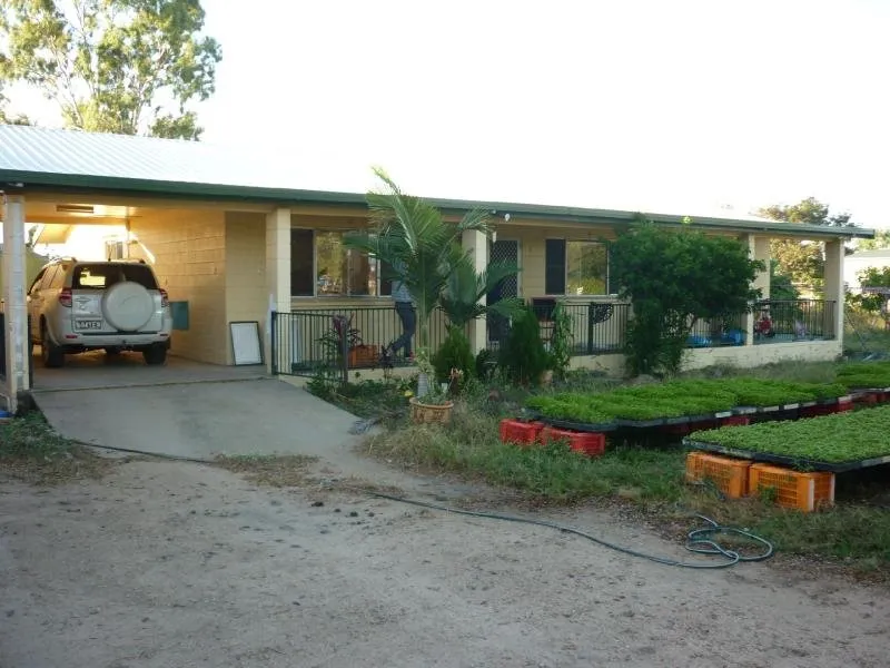 Home in the Country - 5 acres - Large Shed - Irrigation - Cropping