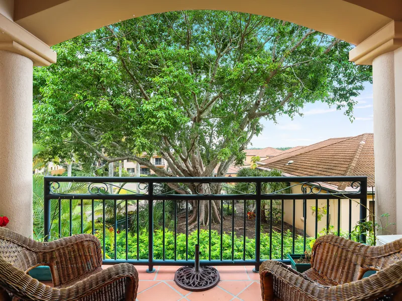 PRIZED SCENIC POSITION