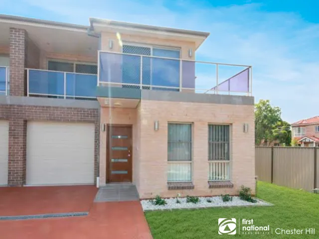 MODERN 4-BEDROOM DUPLEX