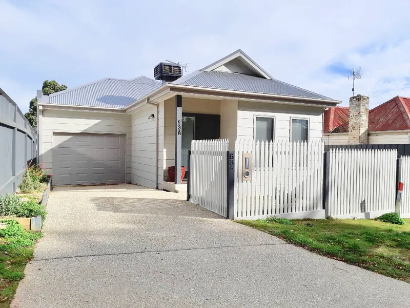 Elegant Fitzroy-Street Residence