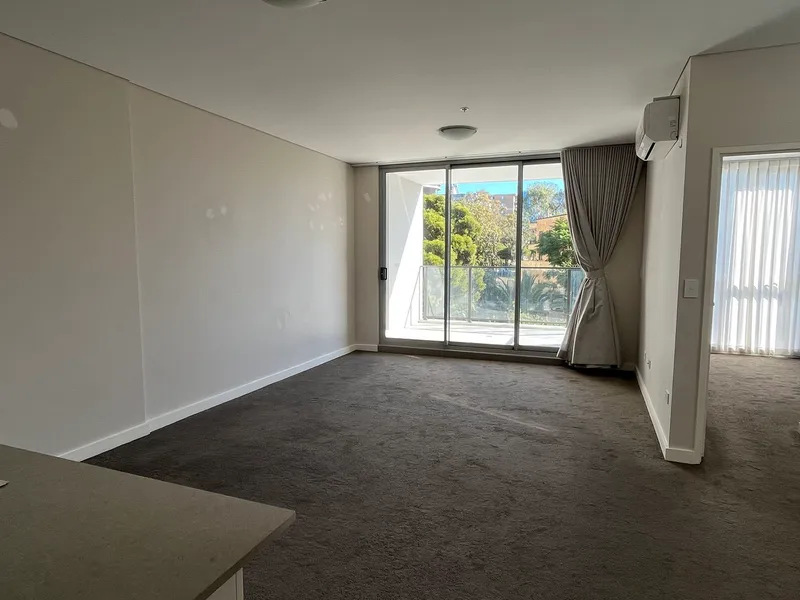 Near New 2 Bedroom Apartment in Heart of Bankstown