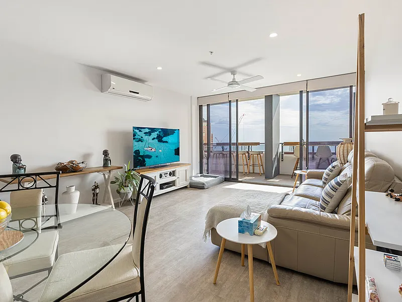 Ocean View Apartment in a Holiday Hot-Spot