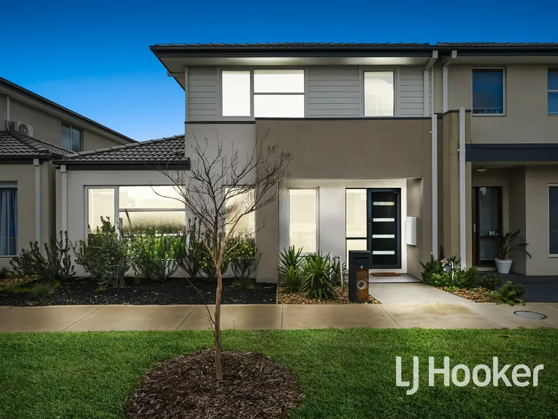 Ultra Modern Marriott Waters Townhouse