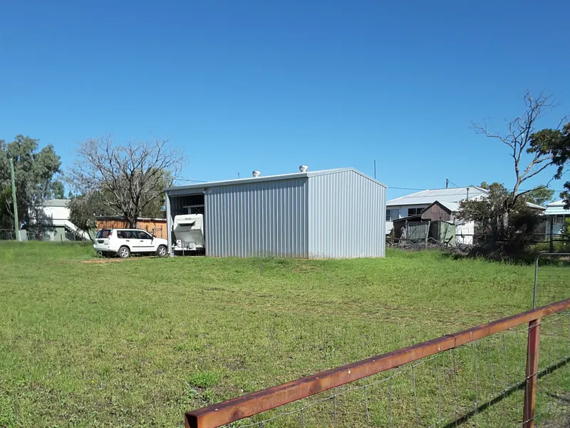 Dual Frontage Block with Great Shed