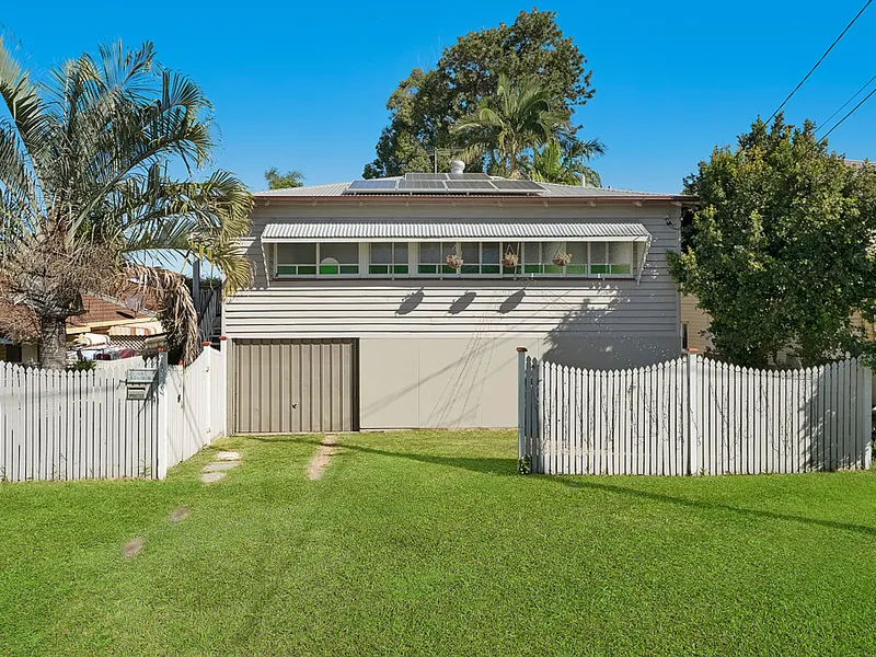 Charming Beachside Home with Granny Flat 