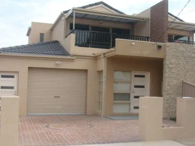 Modern & Close to Everything!