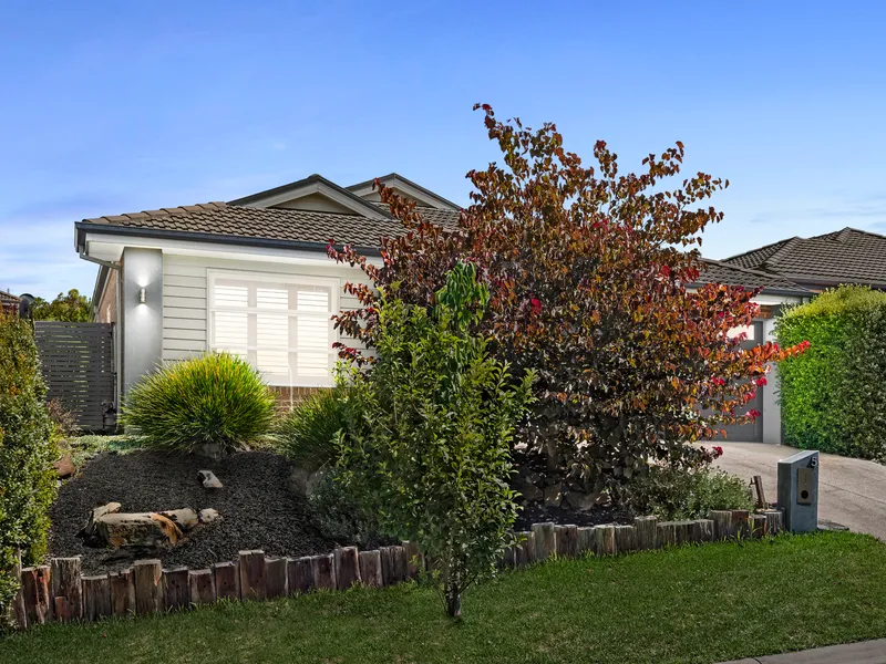 Trendy Living in The Range Estate