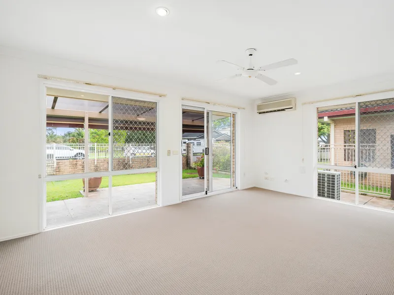 SPACIOUS UNIT IN QUIET BLOCK