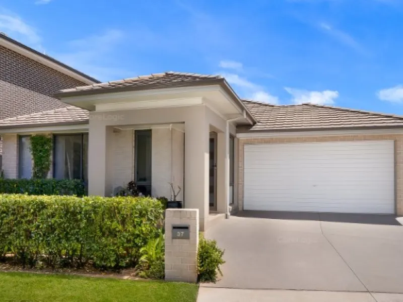 CLOSE TO ALL AMENITIES