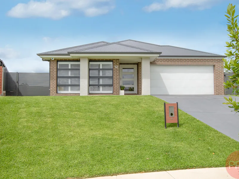 MODERN, SPACIOUS & SIDE ACCESS!