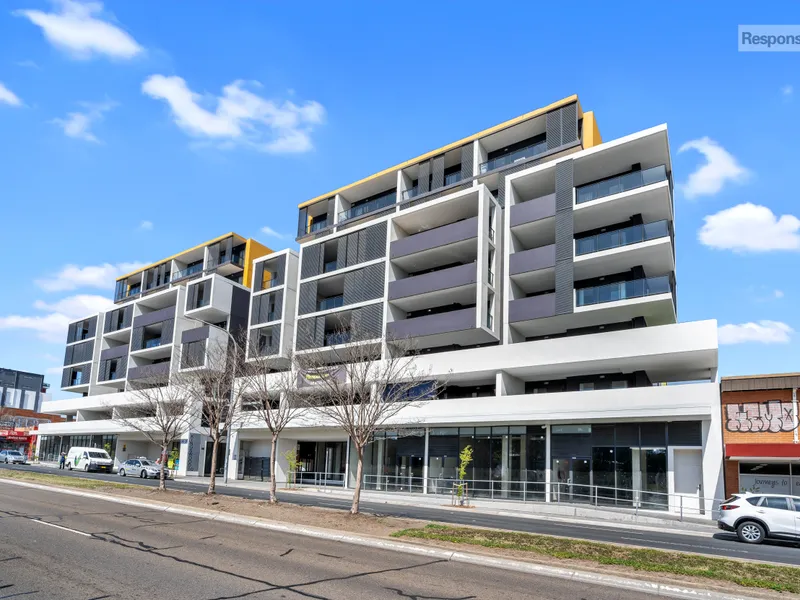 Beautiful Apartment - INCLUDES ELECTRICITY & GAS! Opposite Station & Nepean Hospital!