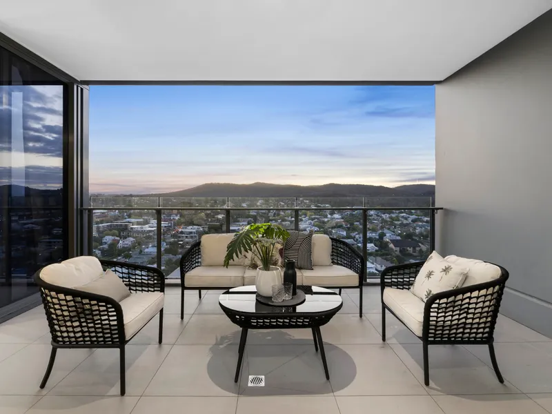 Discover an elegant lifestyle beyond compare