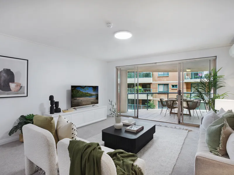 Expansive Two Bedroom Apartment In Superb Location