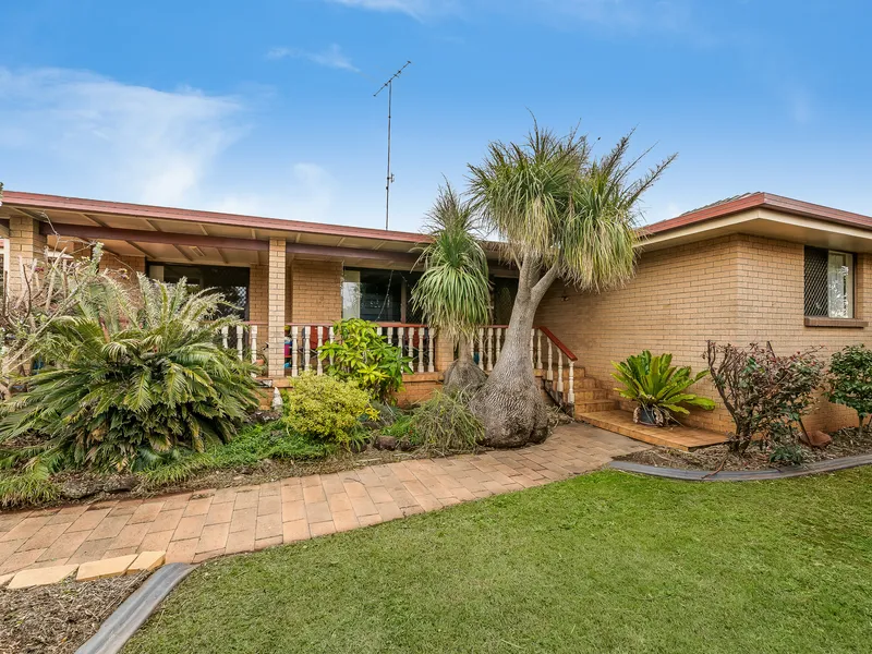 Large 4-Bedroom Home Close to the University!