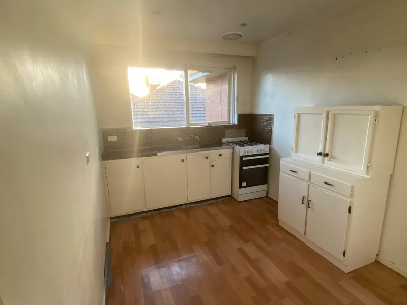 Prime Murrumbeena Location Close to shops