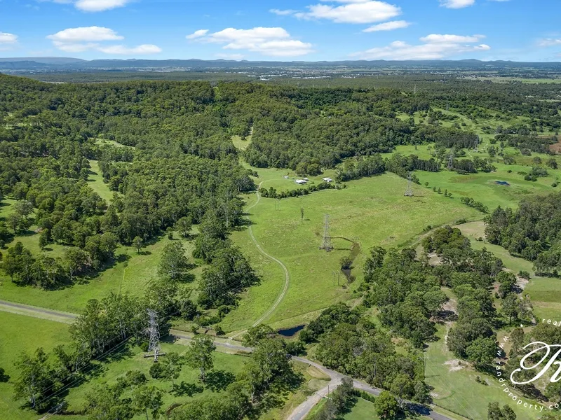Charming Historic Homestead “Cedar Hill” Makes for the Perfect Rural Lifestyle!