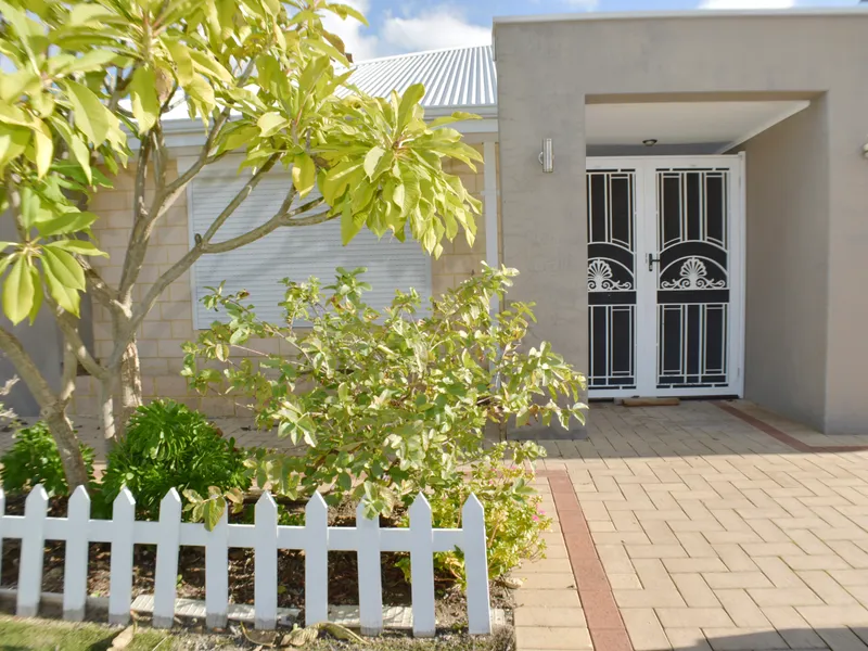 Spacious house within walking distance to schools