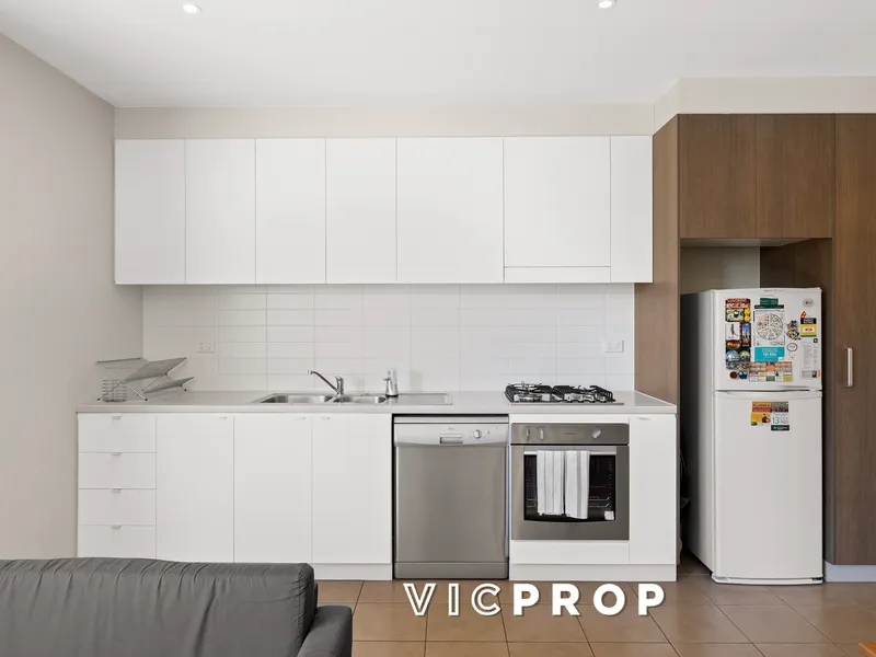 Fantastic Location at the Kensington Area!!!!