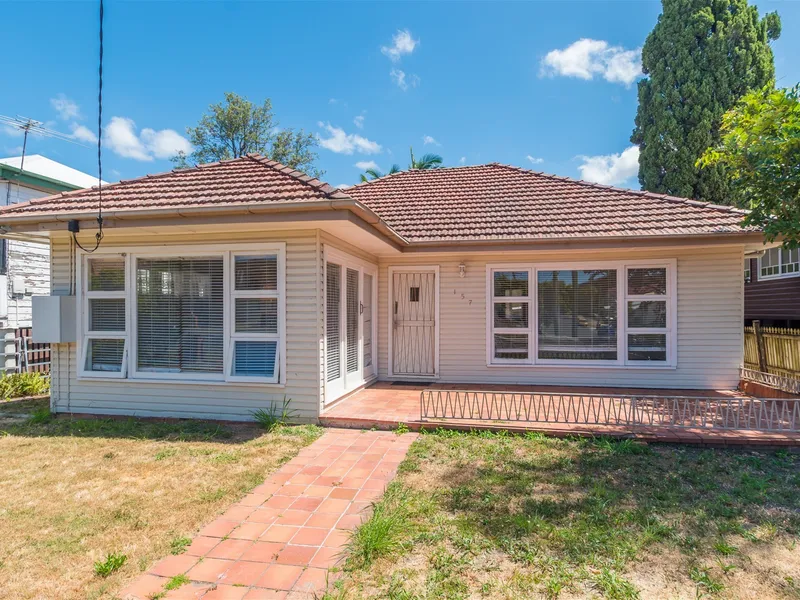 Perfect Post-War Property In Greenslopes