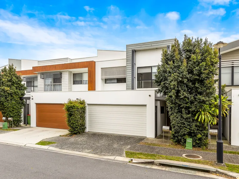Modern Terrace Home close to Robina Town Centre