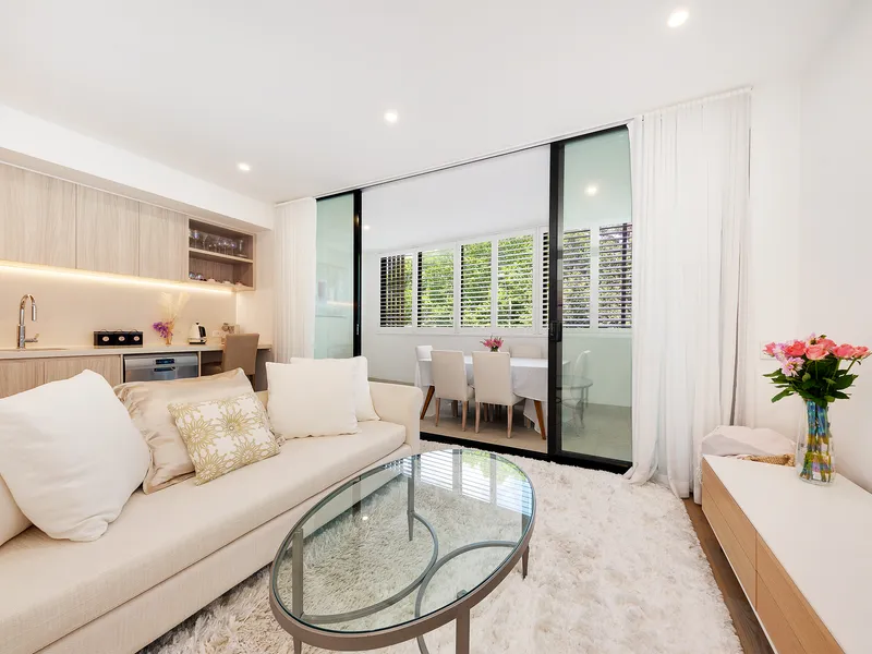 Luxury apartment in boutique complex - walk everywhere