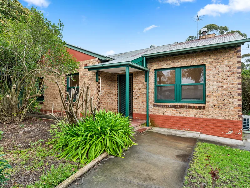 Charming 3-Bedroom Home with Spacious Yard