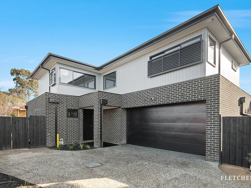 BRAND NEW REAR TOWNHOUSE WITHIN FOREST HILL COLLEGE & ORCHARD GROVE PRIMARY ZONES