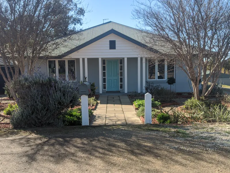 AVAILABLE NOW - Beautifully renovated 3 bedroom home