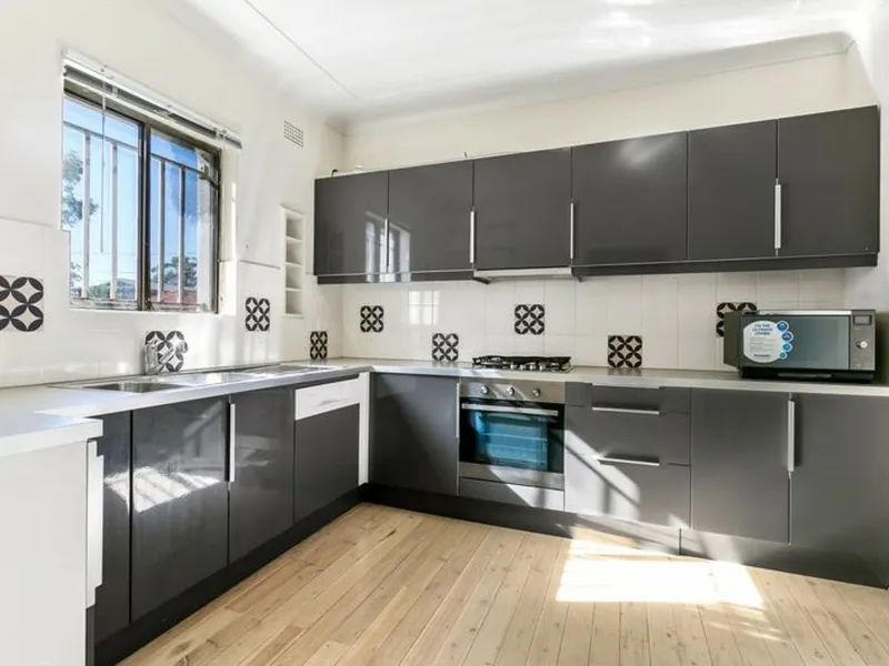 Two Bedroom Beachside Apartment- $830 per week