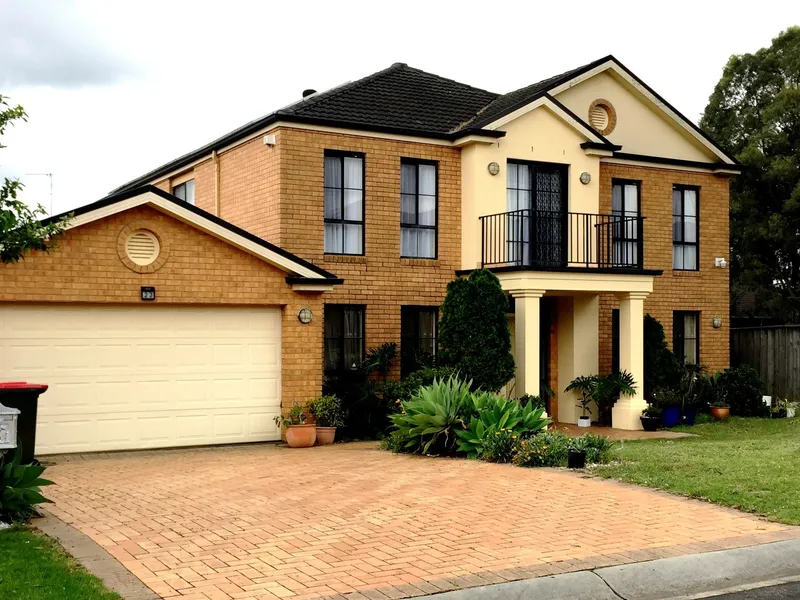 Spacious 4-Bedroom Retreat Perfect for Family Living!