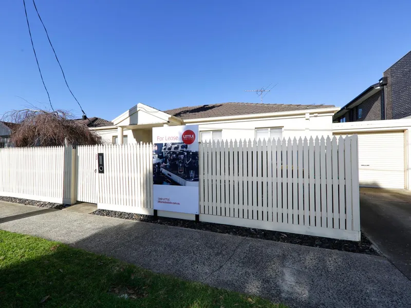 Spacious three bedroom unit in Bonbeach