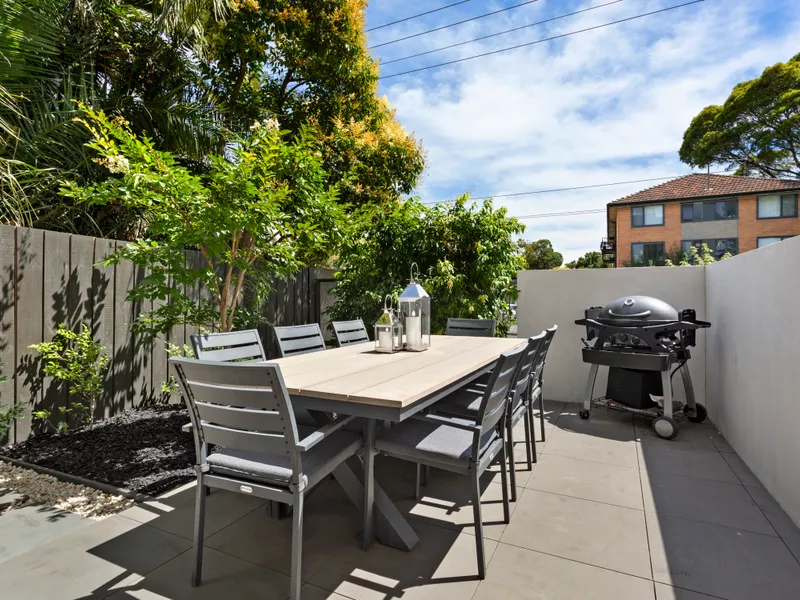 Immaculate Two Bedroom Apartment With North Facing Courtyard