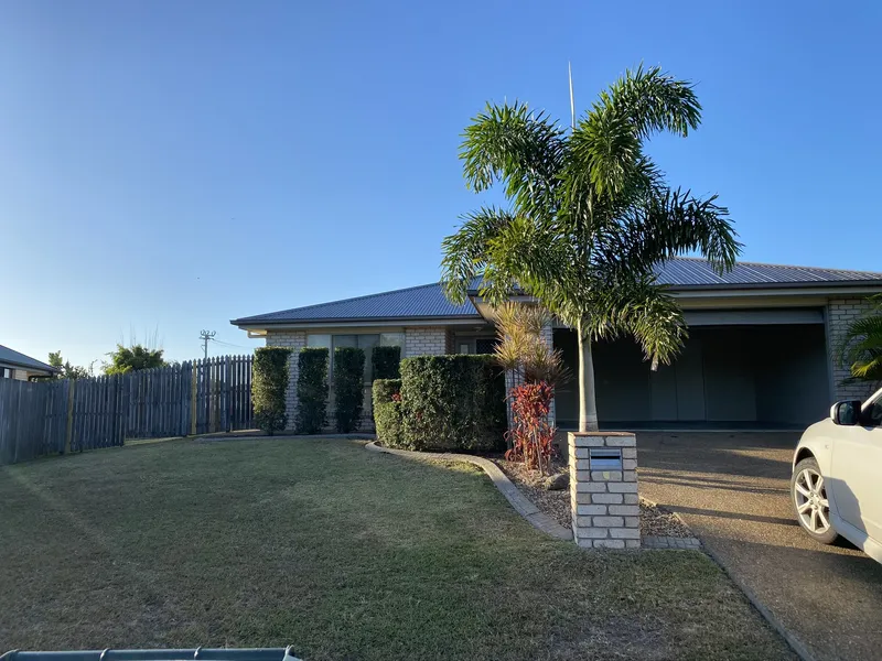 Large 4 bedroom home with beach style living.