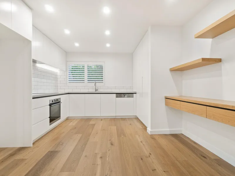 PREPARE TO BE IMPRESSED -LEASED...LEASED...LEASED..
