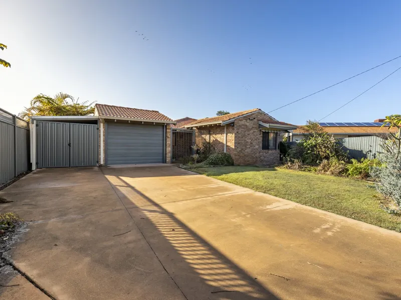 SENSATIONAL FAMILY HOME IN WILLETTON S/High