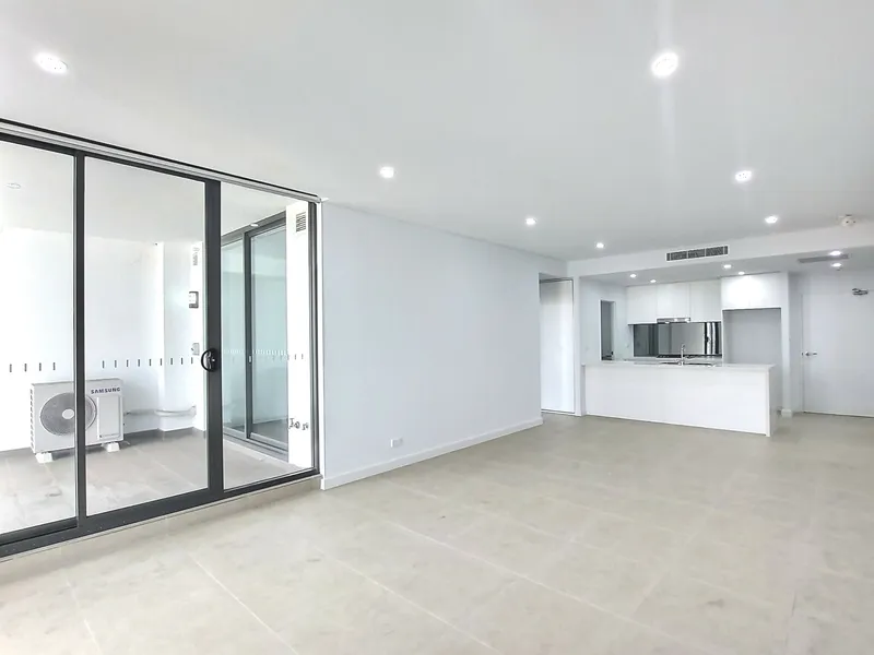 Brand New. Two bedroom plus large Study modern apartment