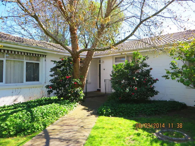 Neat and tidy three bedroom unit, with the privacy of your own large garden!