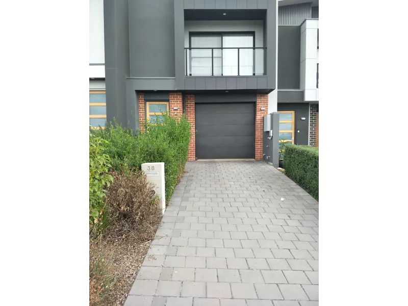 Beautiful 3 Bedroom Home in Sprinklake Estate - Available 19/1/24